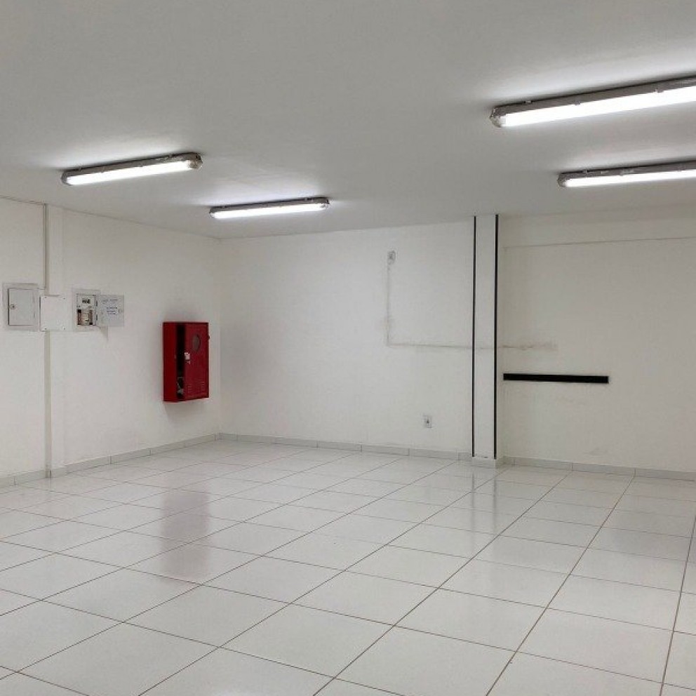 Prédio Comerical Com 3 Pavimentos