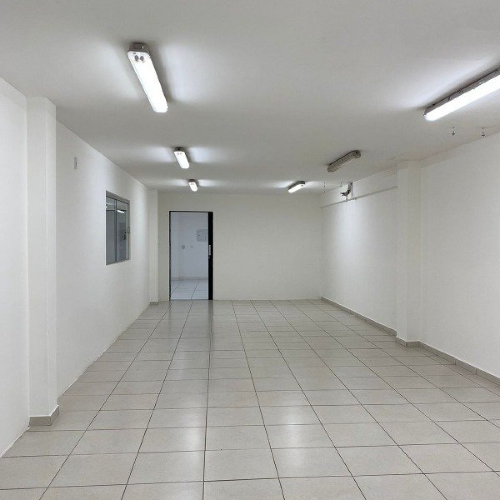 Prédio Comerical Com 3 Pavimentos