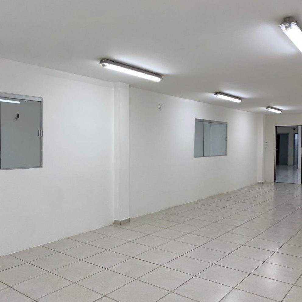 Prédio Comerical Com 3 Pavimentos