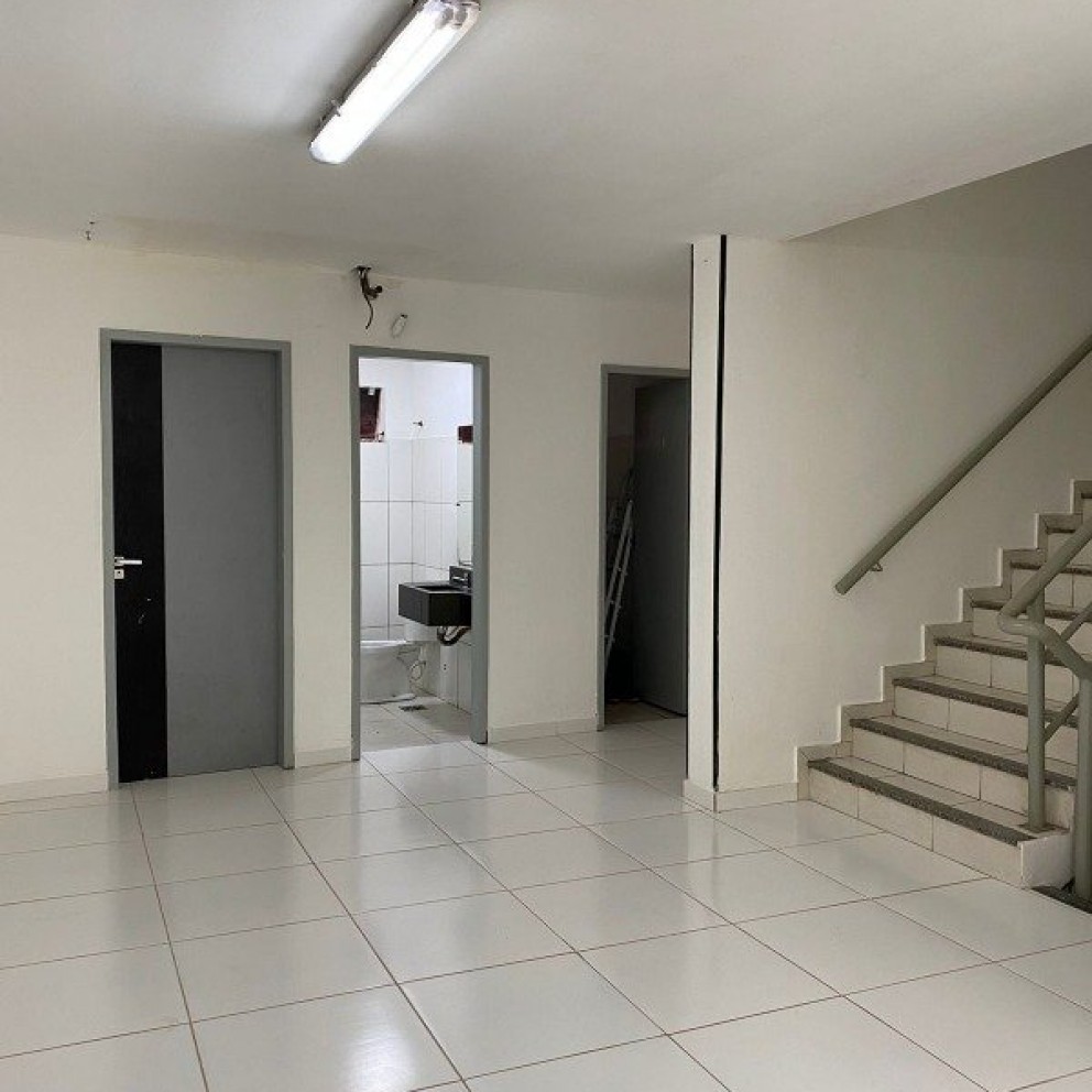 Prédio Comerical Com 3 Pavimentos