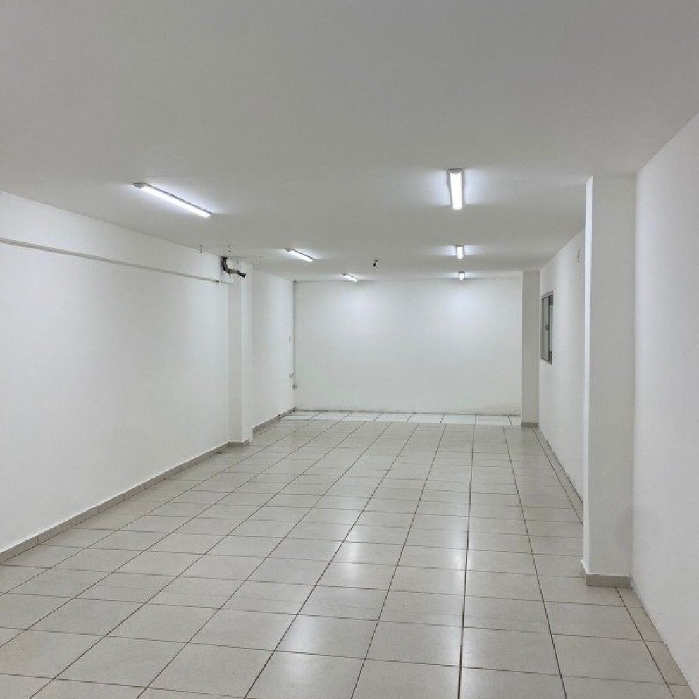 Prédio Comerical Com 3 Pavimentos