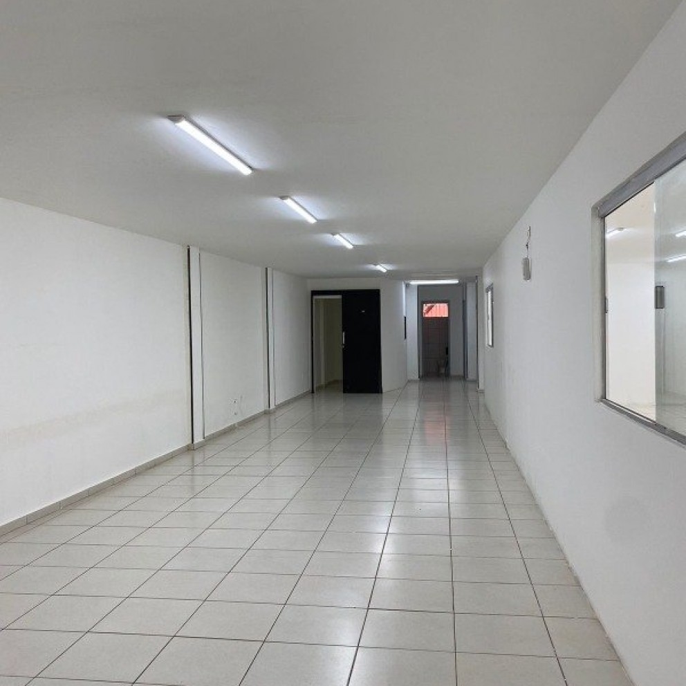 Prédio Comerical Com 3 Pavimentos