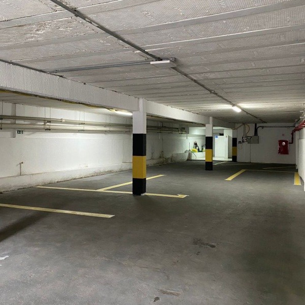 Prédio Comerical Com 3 Pavimentos