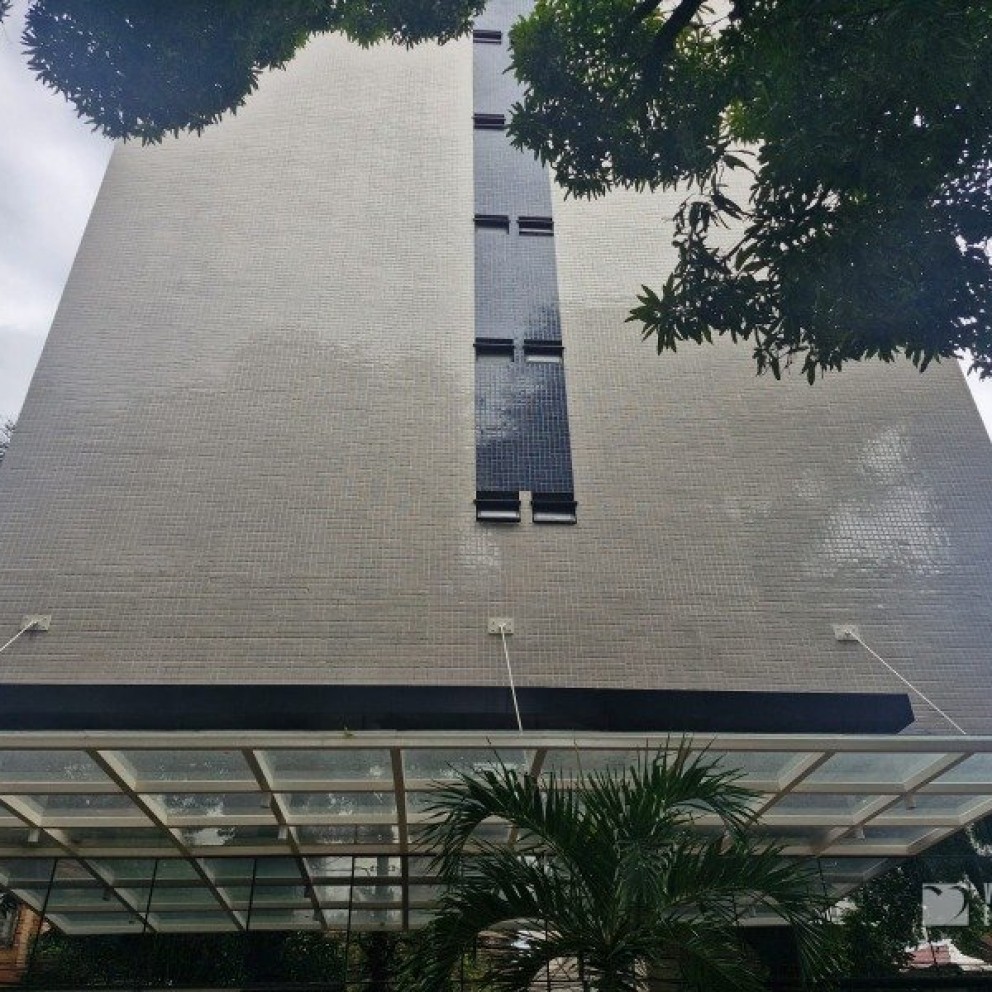 Ed. Centro Empresarial Acropole