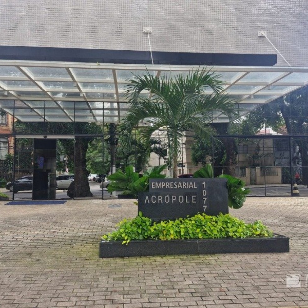 Ed. Centro Empresarial Acropole