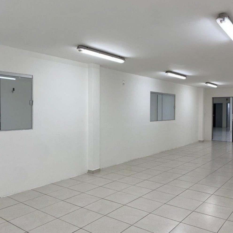Prédio Comerical Com 3 Pavimentos