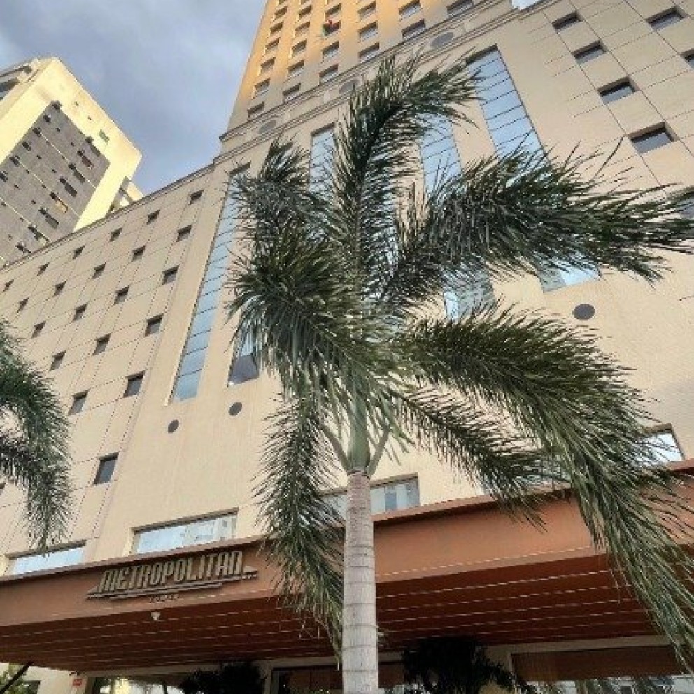 Ed. Metropolitan Tower