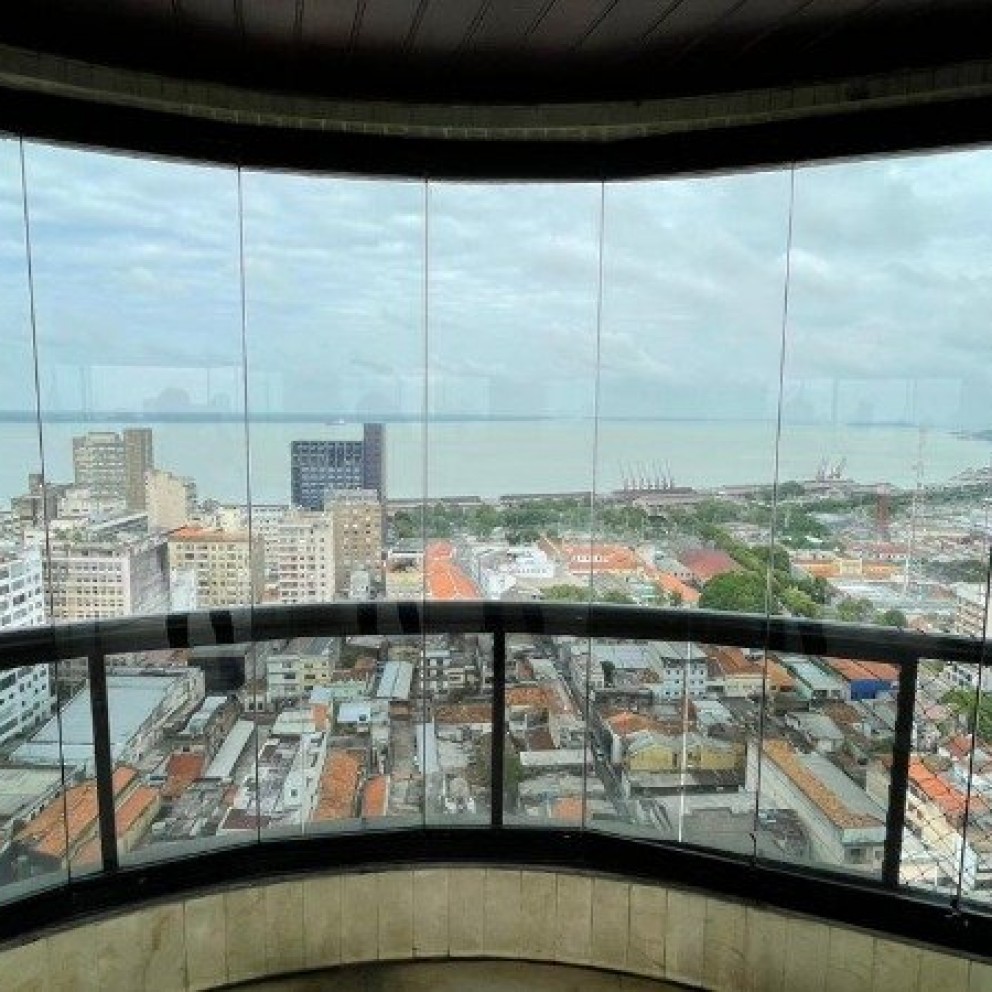 Ed. Diamond Tower