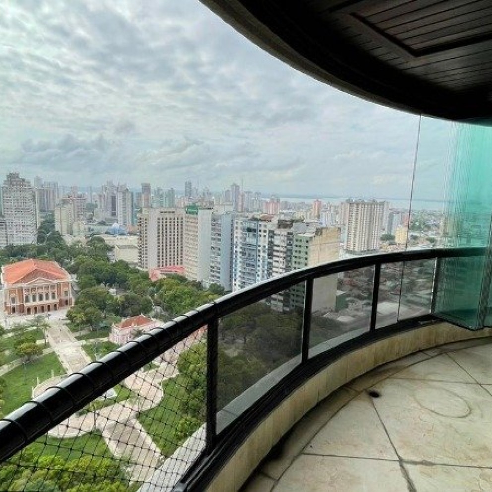 Ed. Diamond Tower