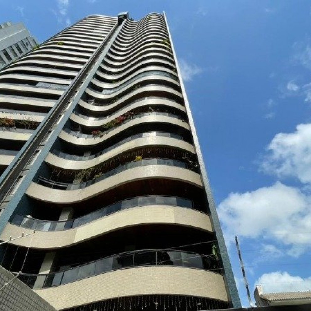 Ed. Diamond Tower