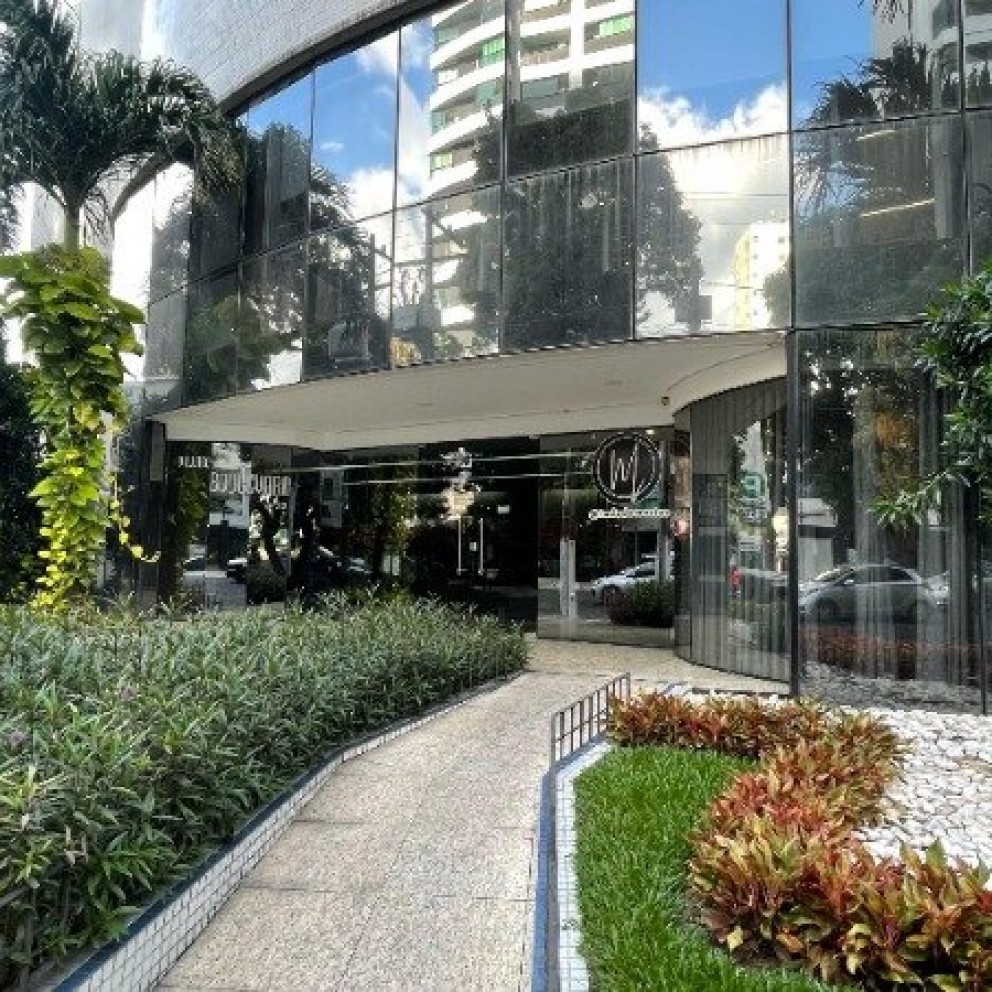 VILLAGE BOULEVARD