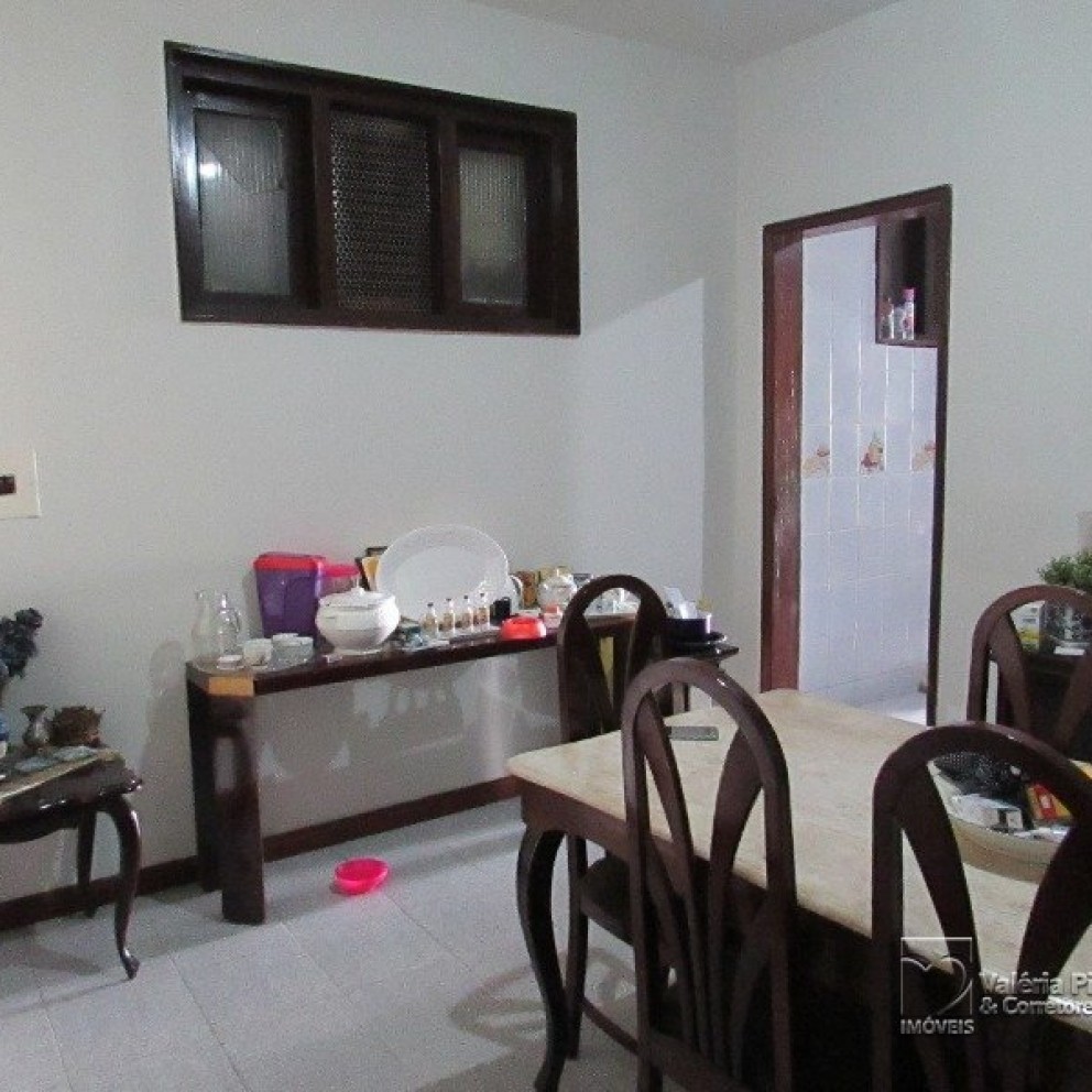Casa Comercial
