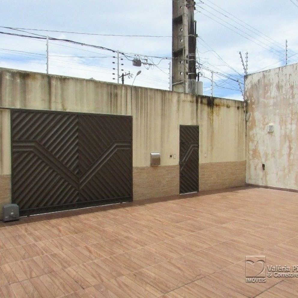 Casa Comercial