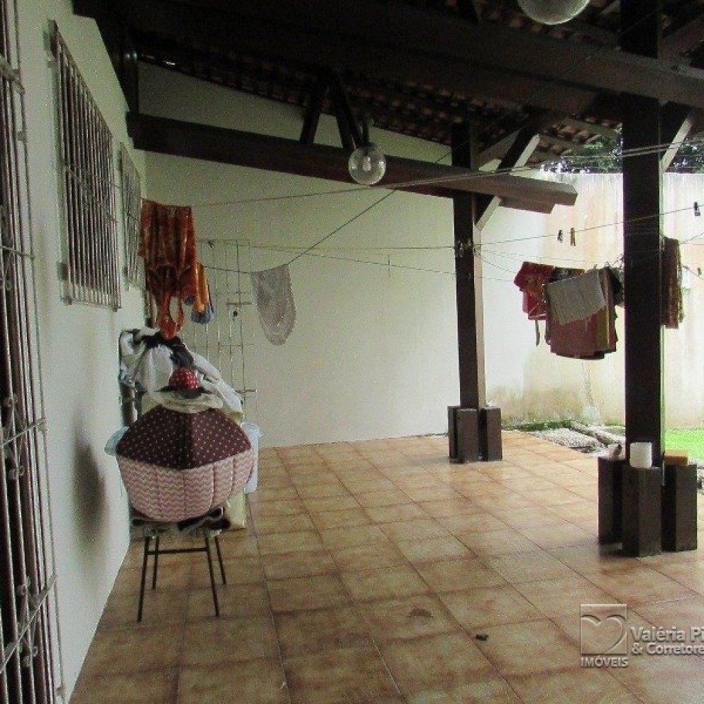 Casa Comercial