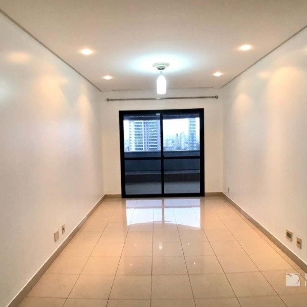 Ed. Astoria Tower Residence