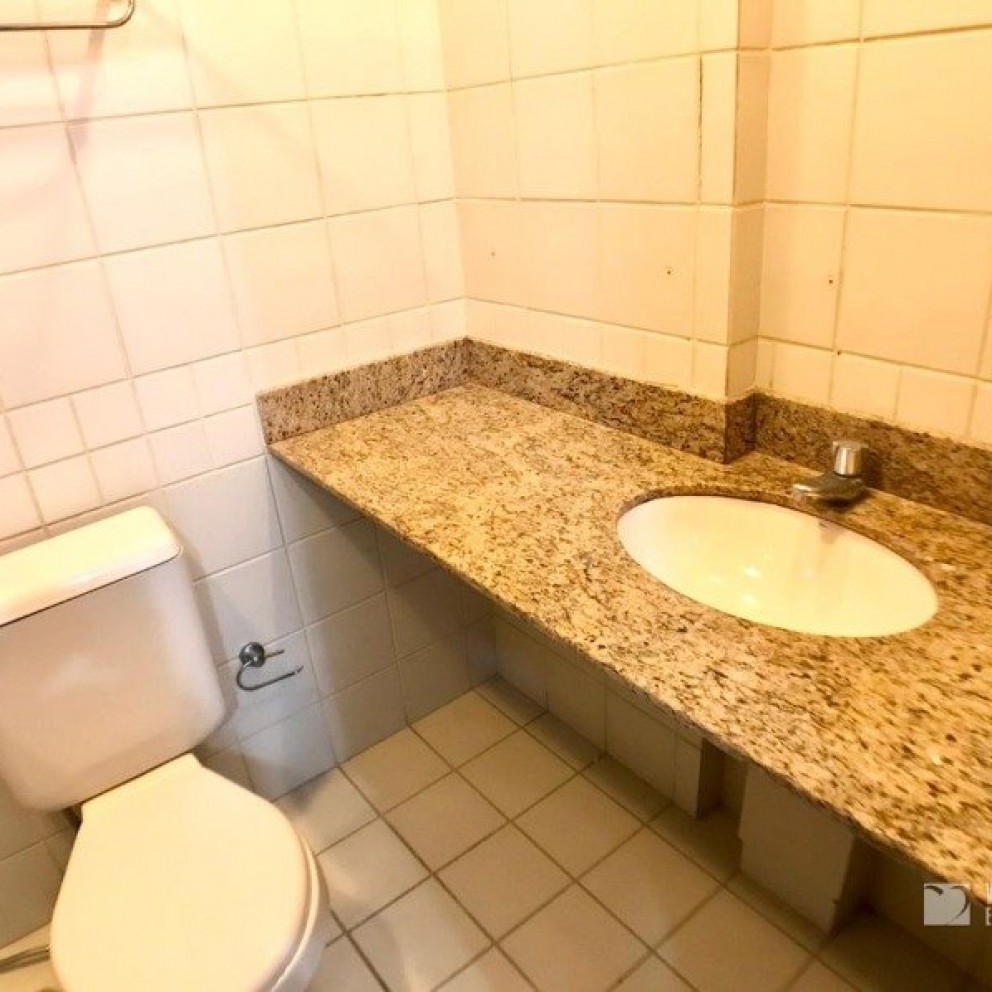 Ed. Astoria Tower Residence