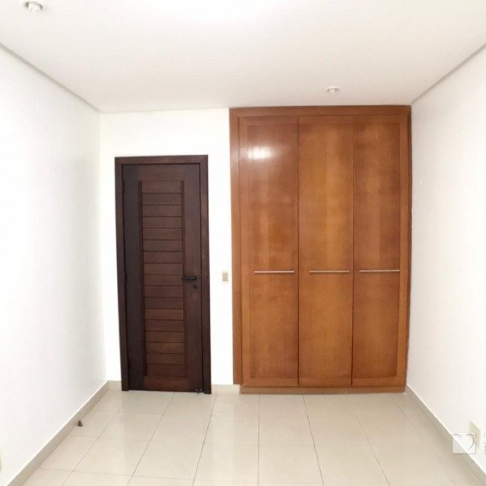 Ed. Astoria Tower Residence