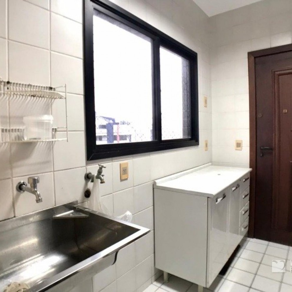 Ed. Astoria Tower Residence