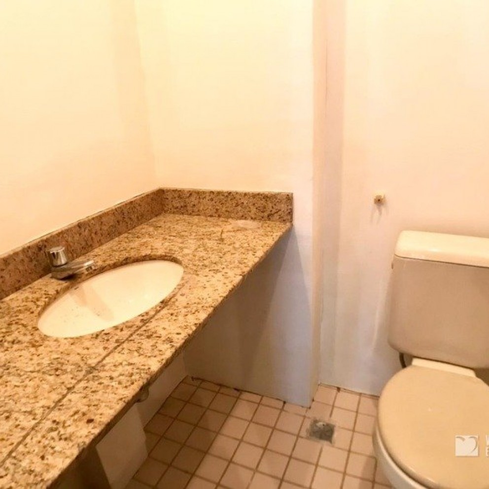 Ed. Astoria Tower Residence