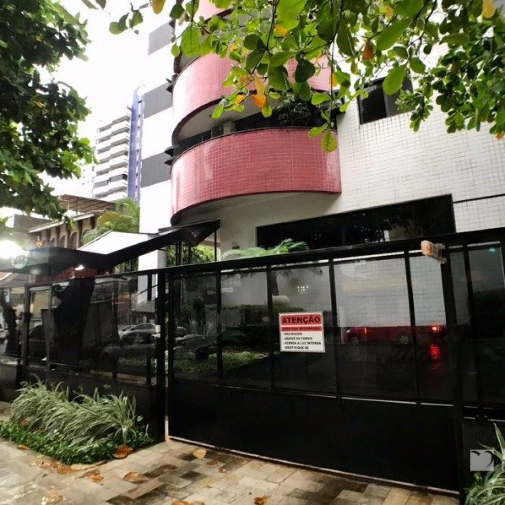 Ed. Astoria Tower Residence