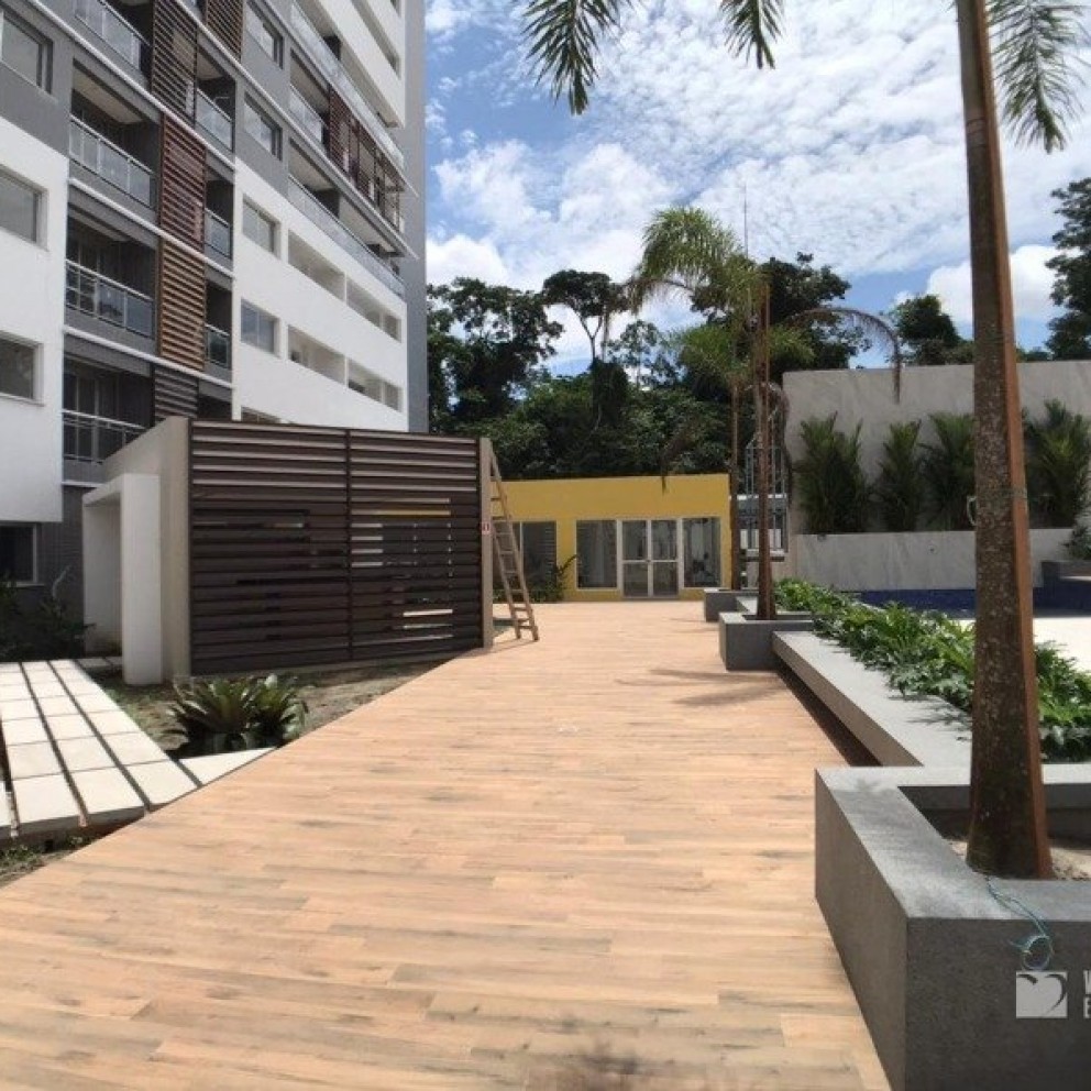 Ed. Breeze Residence