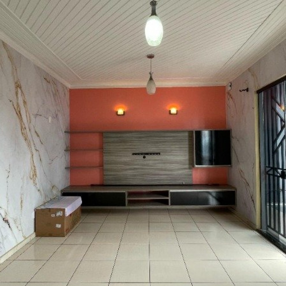 VILA FARAH