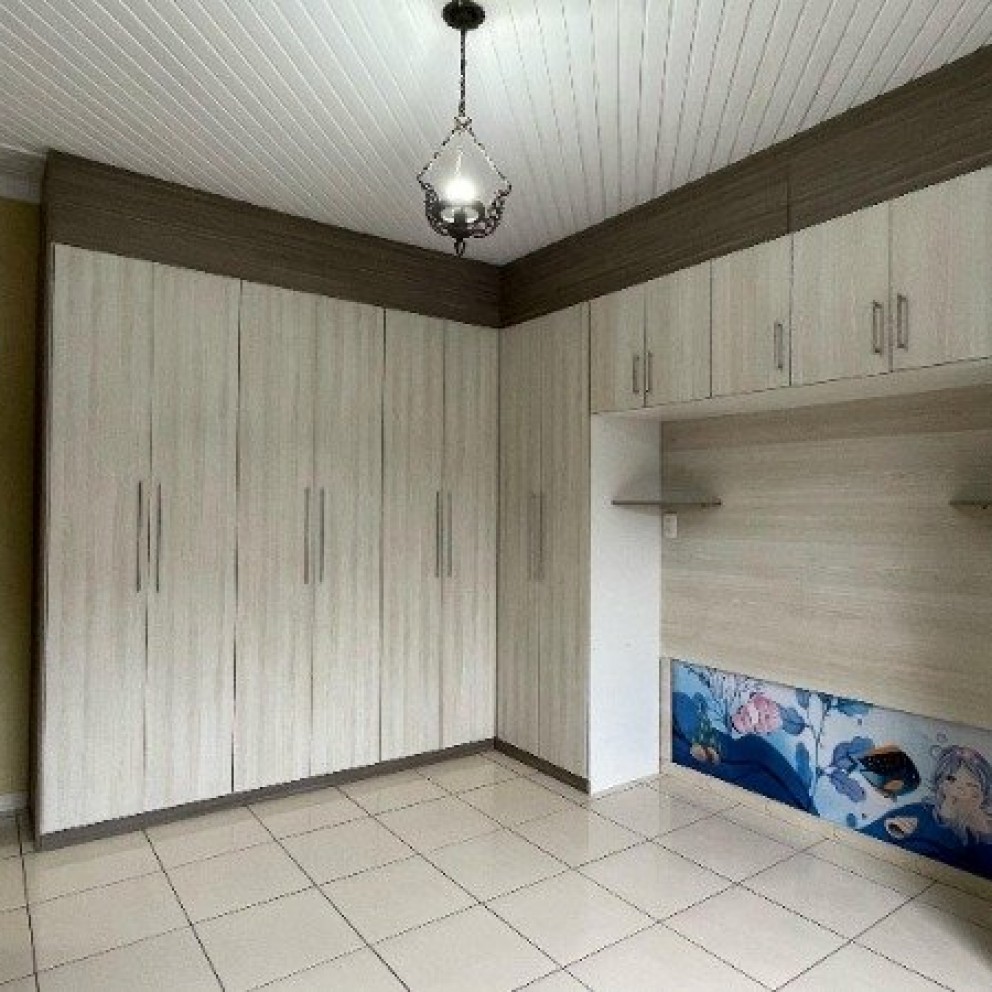VILA FARAH