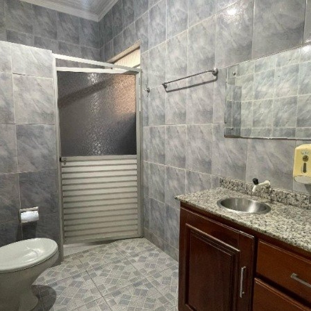 VILA FARAH