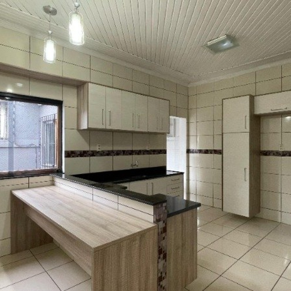 VILA FARAH